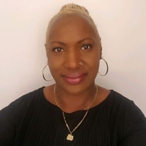 Meet your Posher, Ara